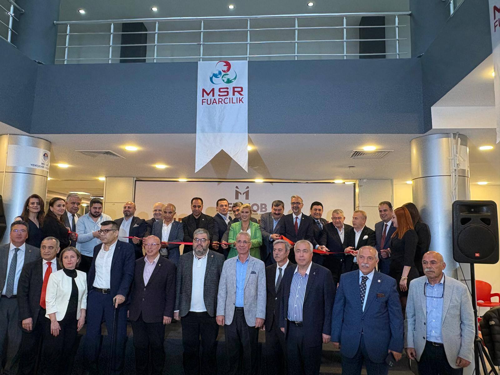 Mersin Mobilya Fuarına başkanımız Hasan Hüseyin İPEK, başkan yardımcımız Kemal KAÇMAZ, YİK üyemiz Necip YÜCESOY, YİK üyemiz Mesut SEZER ve Bilim Kurulu üyemiz Prof. Dr. İlhan EGE katılım sağladı.