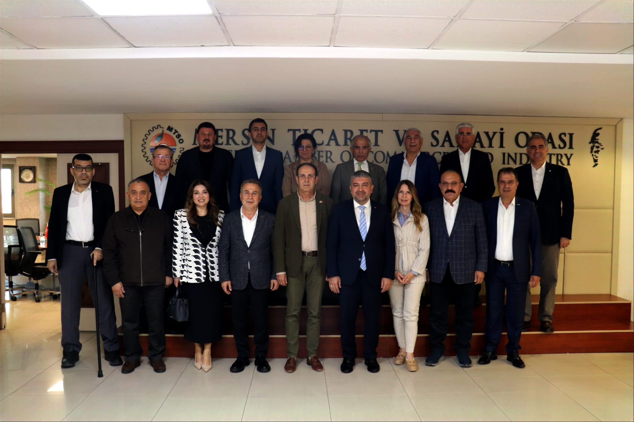 Mersin Valiliği tarafından düzenlenen 19 Mayıs Atatürk'ü Anma Gençlik ve Spor Bayramı törenlerine Başkanımız Hasan Hüseyin İpek ve başkan yardımcımız Kemal Kaçmaz katılmışlardır.